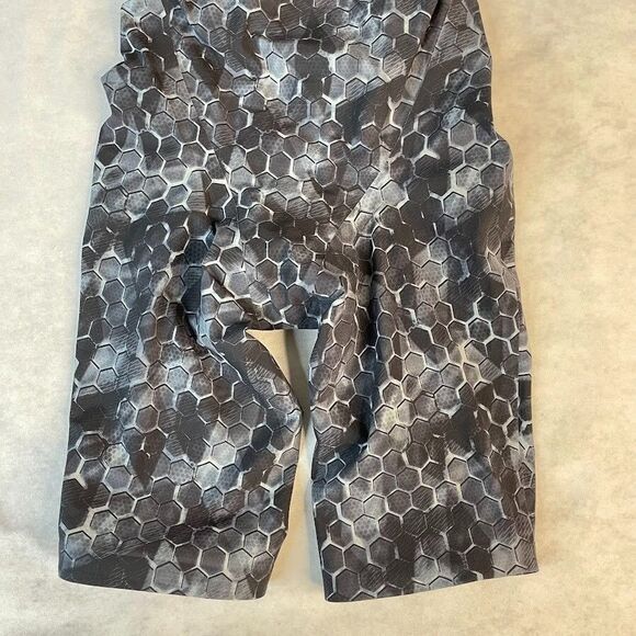 TYR Avictor 2.0 Open Back Technical Swimsuit Womens Size 26 Black Kneeskin - Picture 2 of 15